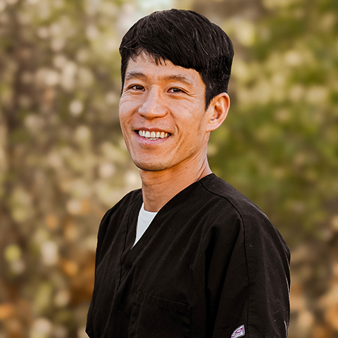 Grand Rapids Dentist Suk Jun Yun